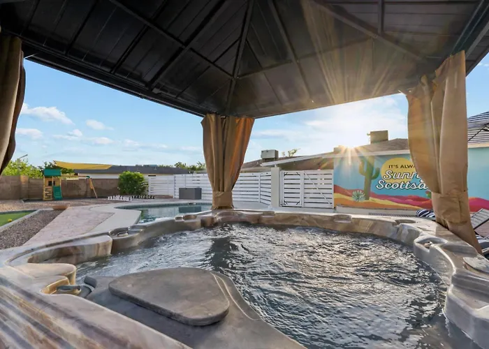 Remodeled Retreat Pool Hot Tub & Outdoor Fun