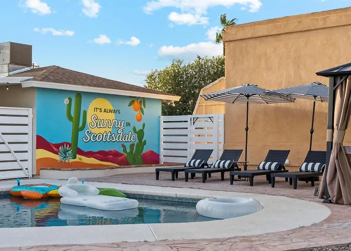 Remodeled Retreat Pool Hot Tub & Outdoor Fun Apartment *
