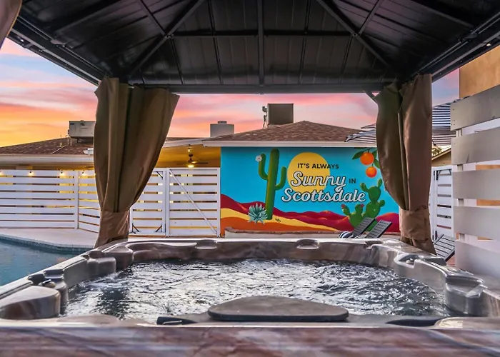 Apartment Remodeled Retreat Pool Hot Tub & Outdoor Fun Phoenix