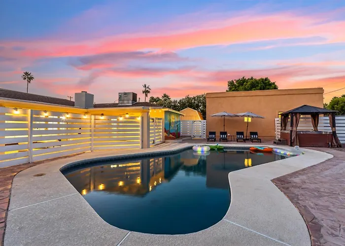 Remodeled Retreat Pool Hot Tub & Outdoor Fun Apartment
